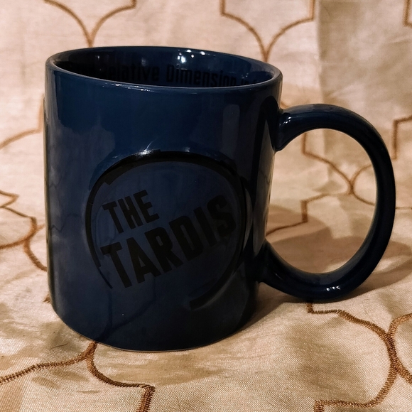 Doctor Who TARDIS 2D Relief Officially Licensed 2009 - Picture 2 of 10